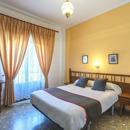 Hotel Restaurante Moya モネステリオ エクステリア 写真