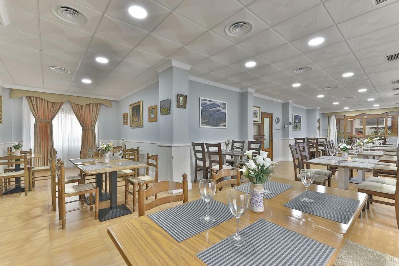 Hotel Restaurante Moya モネステリオ エクステリア 写真