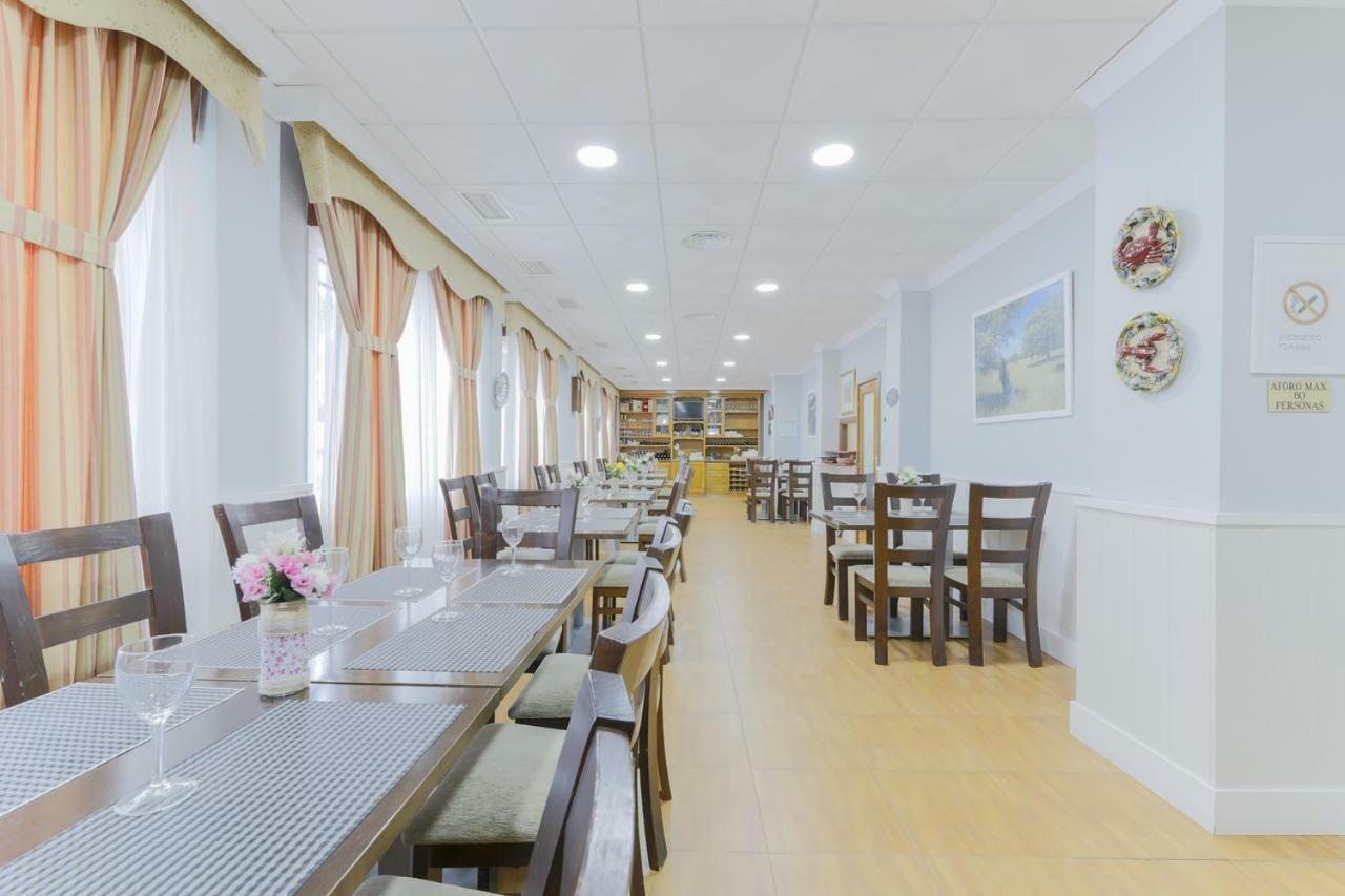 Hotel Restaurante Moya モネステリオ エクステリア 写真